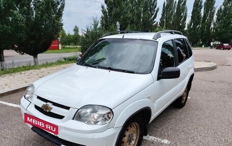 Chevrolet Niva I рестайлинг, 2012 год, 290 000 рублей, 3 фотография
