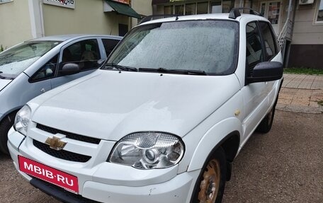 Chevrolet Niva I рестайлинг, 2012 год, 290 000 рублей, 10 фотография