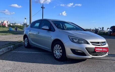 Opel Astra J, 2013 год, 710 000 рублей, 2 фотография