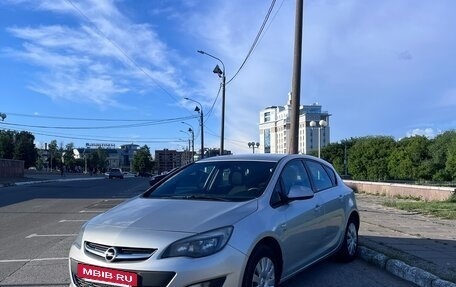 Opel Astra J, 2013 год, 710 000 рублей, 6 фотография