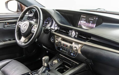 Lexus ES VII, 2015 год, 2 288 000 рублей, 32 фотография