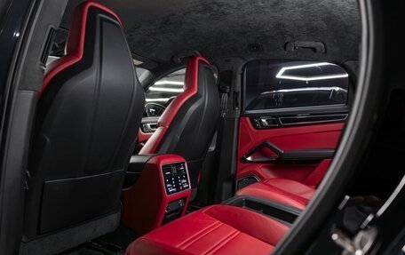 Porsche Cayenne III, 2022 год, 16 700 000 рублей, 20 фотография