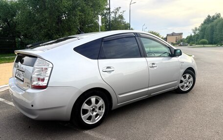 Toyota Prius, 2009 год, 650 000 рублей, 2 фотография