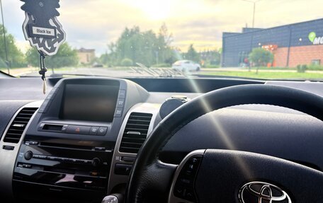 Toyota Prius, 2009 год, 650 000 рублей, 8 фотография