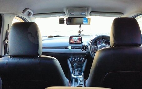 Mazda Demio IV, 2015 год, 700 000 рублей, 3 фотография