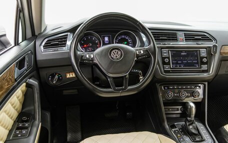 Volkswagen Tiguan II, 2017 год, 2 588 000 рублей, 15 фотография
