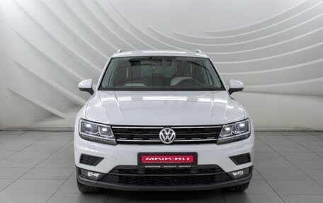 Volkswagen Tiguan II, 2017 год, 2 588 000 рублей, 2 фотография