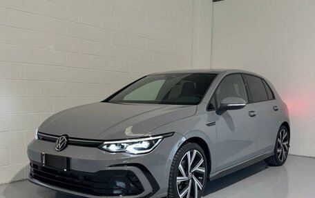 Volkswagen Golf VIII, 2023 год, 1 930 000 рублей, 1 фотография