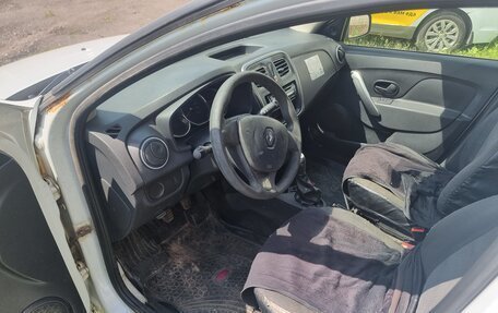 Renault Logan II, 2018 год, 270 000 рублей, 5 фотография