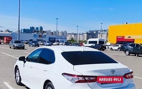 Toyota Camry, 2018 год, 2 400 000 рублей, 7 фотография