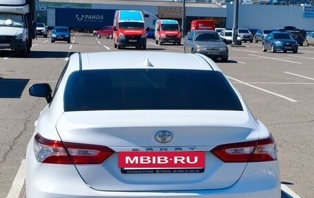 Toyota Camry, 2018 год, 2 400 000 рублей, 9 фотография