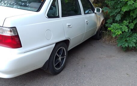 Daewoo Nexia I рестайлинг, 1996 год, 215 000 рублей, 3 фотография