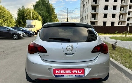 Opel Astra J, 2010 год, 599 000 рублей, 3 фотография