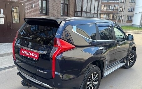 Mitsubishi Pajero Sport III рестайлинг, 2017 год, 2 850 000 рублей, 6 фотография