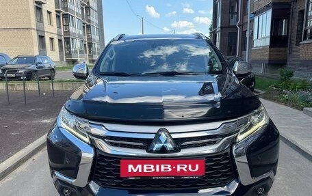 Mitsubishi Pajero Sport III рестайлинг, 2017 год, 2 850 000 рублей, 3 фотография