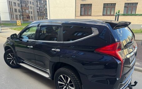 Mitsubishi Pajero Sport III рестайлинг, 2017 год, 2 850 000 рублей, 13 фотография