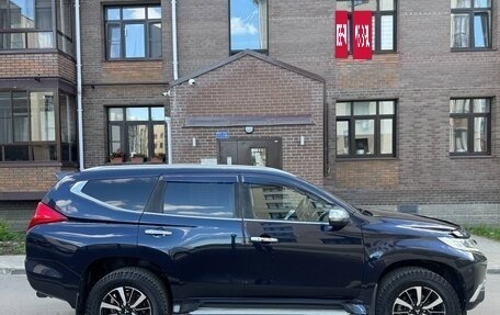 Mitsubishi Pajero Sport III рестайлинг, 2017 год, 2 850 000 рублей, 12 фотография