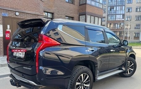 Mitsubishi Pajero Sport III рестайлинг, 2017 год, 2 850 000 рублей, 7 фотография