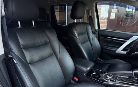 Mitsubishi Pajero Sport III рестайлинг, 2017 год, 2 850 000 рублей, 25 фотография