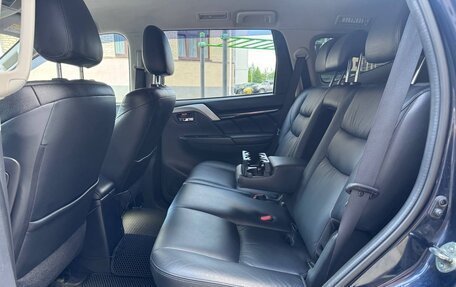 Mitsubishi Pajero Sport III рестайлинг, 2017 год, 2 850 000 рублей, 22 фотография