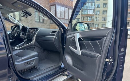 Mitsubishi Pajero Sport III рестайлинг, 2017 год, 2 850 000 рублей, 23 фотография