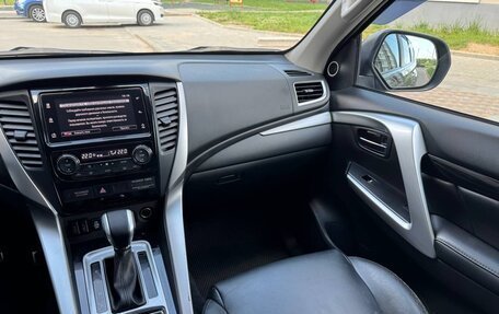 Mitsubishi Pajero Sport III рестайлинг, 2017 год, 2 850 000 рублей, 35 фотография