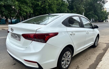 Hyundai Solaris II рестайлинг, 2019 год, 960 000 рублей, 3 фотография
