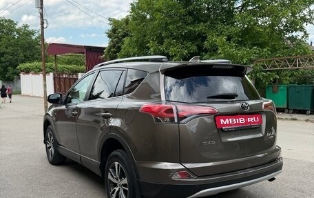 Toyota RAV4, 2018 год, 2 230 000 рублей, 5 фотография