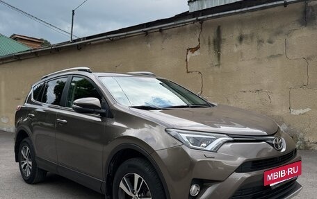 Toyota RAV4, 2018 год, 2 230 000 рублей, 3 фотография