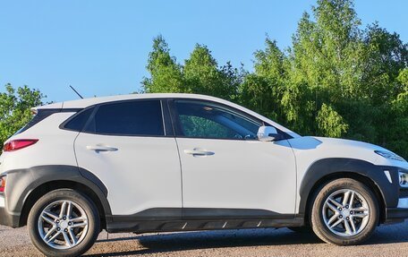 Hyundai Kona I, 2018 год, 1 850 000 рублей, 10 фотография