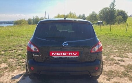 Nissan Qashqai, 2011 год, 650 000 рублей, 2 фотография
