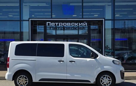 Peugeot Traveller I, 2021 год, 2 450 000 рублей, 5 фотография