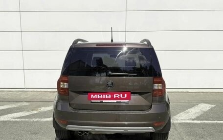 Skoda Yeti I рестайлинг, 2014 год, 1 099 000 рублей, 8 фотография