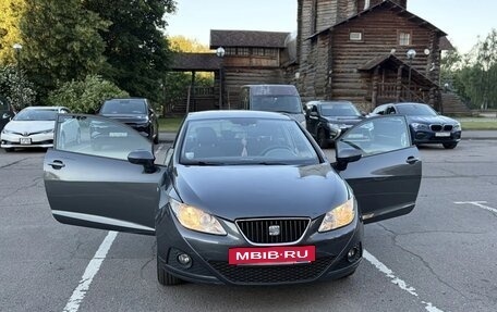 SEAT Ibiza IV рестайлинг 2, 2012 год, 700 000 рублей, 2 фотография