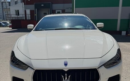 Maserati Ghibli, 2015 год, 2 800 000 рублей, 2 фотография