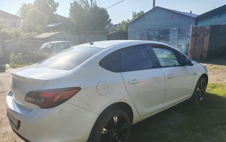 Opel Astra J, 2013 год, 850 000 рублей, 4 фотография