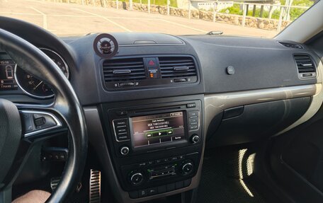 Skoda Yeti I рестайлинг, 2014 год, 1 090 000 рублей, 16 фотография