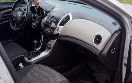 Chevrolet Cruze II, 2014 год, 650 000 рублей, 10 фотография
