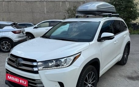 Toyota Highlander III, 2017 год, 3 450 000 рублей, 5 фотография