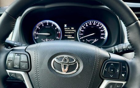 Toyota Highlander III, 2017 год, 3 450 000 рублей, 11 фотография
