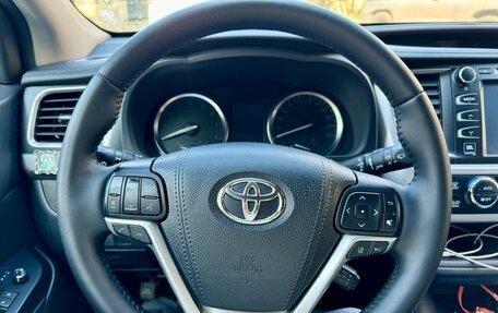 Toyota Highlander III, 2017 год, 3 450 000 рублей, 13 фотография