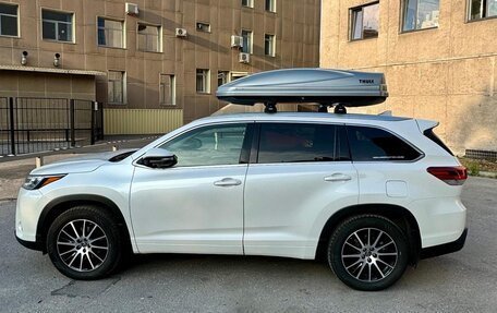 Toyota Highlander III, 2017 год, 3 450 000 рублей, 7 фотография