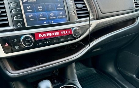 Toyota Highlander III, 2017 год, 3 450 000 рублей, 9 фотография