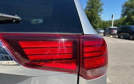 Mitsubishi Outlander III рестайлинг 3, 2018 год, 2 130 000 рублей, 13 фотография