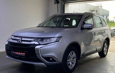 Mitsubishi Outlander III рестайлинг 3, 2018 год, 1 995 000 рублей, 1 фотография