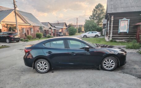 Mazda 3, 2018 год, 1 300 000 рублей, 2 фотография