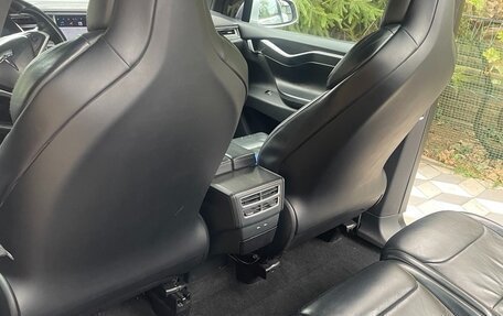Tesla Model X I, 2017 год, 330 000 рублей, 5 фотография