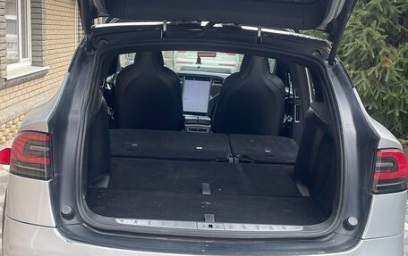 Tesla Model X I, 2017 год, 330 000 рублей, 4 фотография
