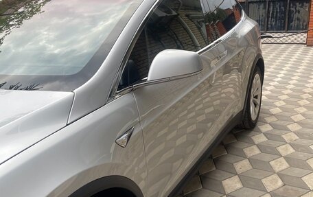 Tesla Model X I, 2017 год, 330 000 рублей, 10 фотография