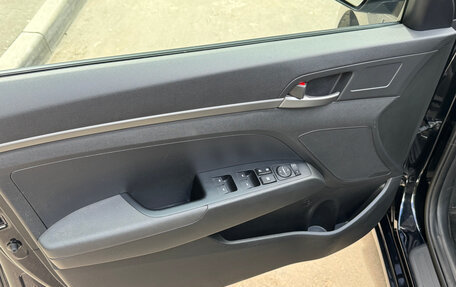Hyundai Elantra VI рестайлинг, 2017 год, 1 650 000 рублей, 18 фотография